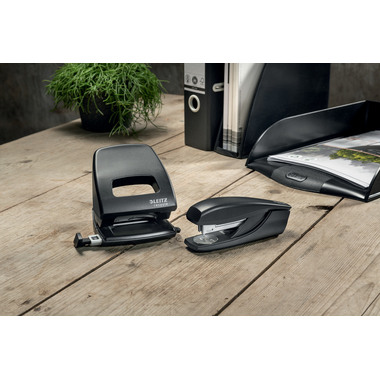 LEITZ Cucitrice NeXXT Recycle 5604-00-95 nero, CO2 neutro 30 fogli