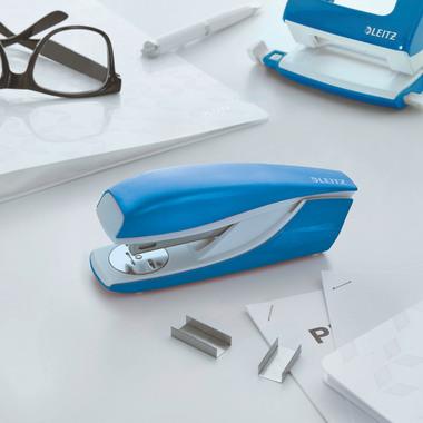 LEITZ Agrafeuse NeXXt WOW 5502 55021036 bleu 30 feuilles