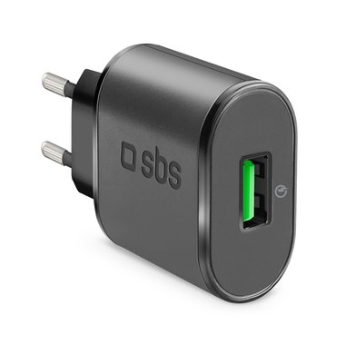 Quick-charging travel charger with EU socket