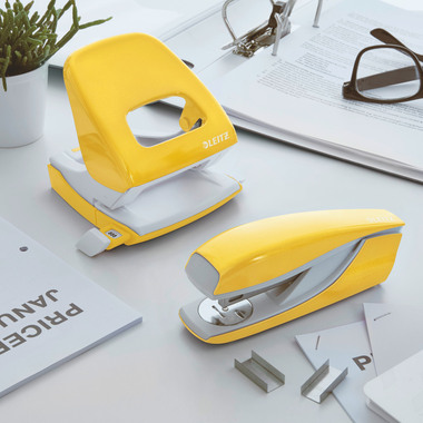 LEITZ Bucatrice/Cucitrice WOW 5095 5095-10-62 giallo, Bundle 30 fogli