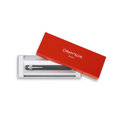 CARAN D'ACHE Penna stilografica 849 M 840.009 nero, laccato