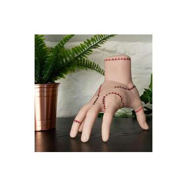 Thumbs Up! Wednesday Tischlampe im Design der kalten Hand