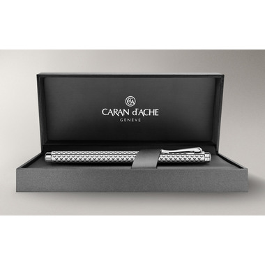 CARAN D'ACHE Stylo plume M 958.516 Ecridor Golf Palladium