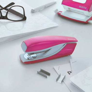 LEITZ Heftgerät NeXXt WOW 5502 55021023 pink 30 Blatt