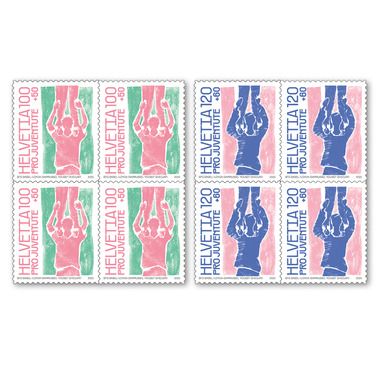 Série de blocs de quatre «Pro Juventute – Se soutenir mutuellement» Série de blocs de quatre (8 timbres, valeur d'affranchissement CHF 8.80+4.40), autocollant, non oblitéré