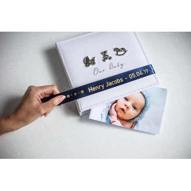 PTOUCH Nastro blu scu./oro TZE-RN54 Sistemi Tze 24mm