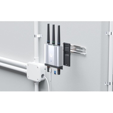 Ubiquiti router industriale LTE UMR-INDUSTRIAL