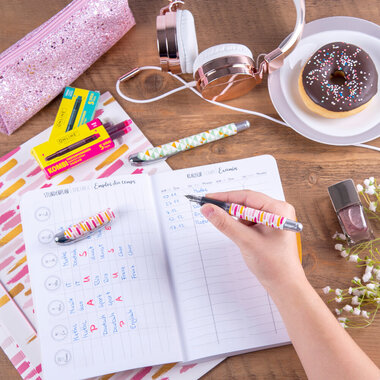 ONLINE Penna stilo. College M 12527/3D Pink Squares