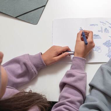 PELIKAN Füllhalter Pelikano Structure 824521 blau M , Rechtshänder