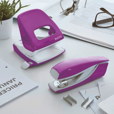 LEITZ Locher/Hefter WOW 5095 5095-10-62 violett, Bundle 30 Blatt
