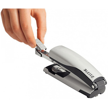 LEITZ Heftgerät NeXXt 5500 55000085 hellgrau 30 Blatt