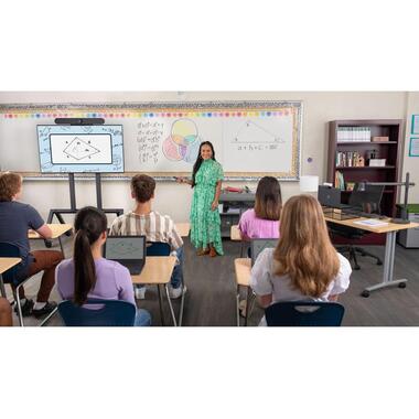 Logitech Reach - Telecamera regolabile per contenuti con base da tavolo