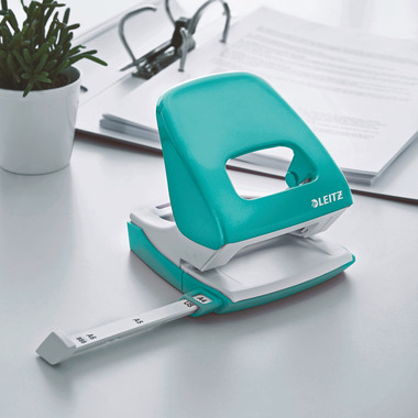 LEITZ Bürolocher NeXXt WOW 5008 50081051 eisblau 30 Blatt
