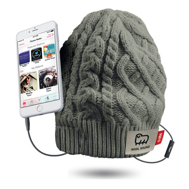 Cap with integrated headphones | SBS