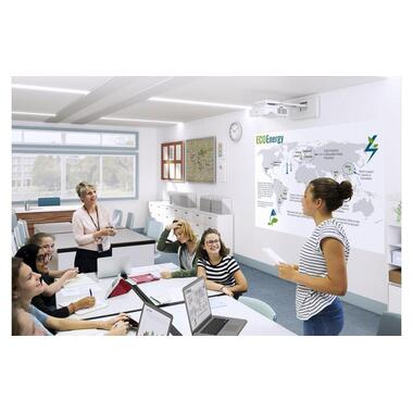 Epson Ultrakurzdistanzprojektor EB-770Fi